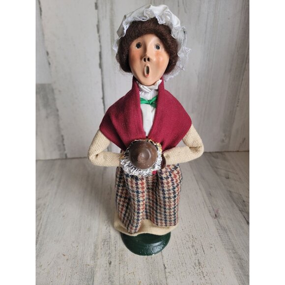 Byers choice Miss cratchit plum pudding caroler Xmas figure decor - Picture 1 of 9